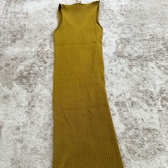 SOLD YARGICI fitted knit dress - Picture 4 of 4